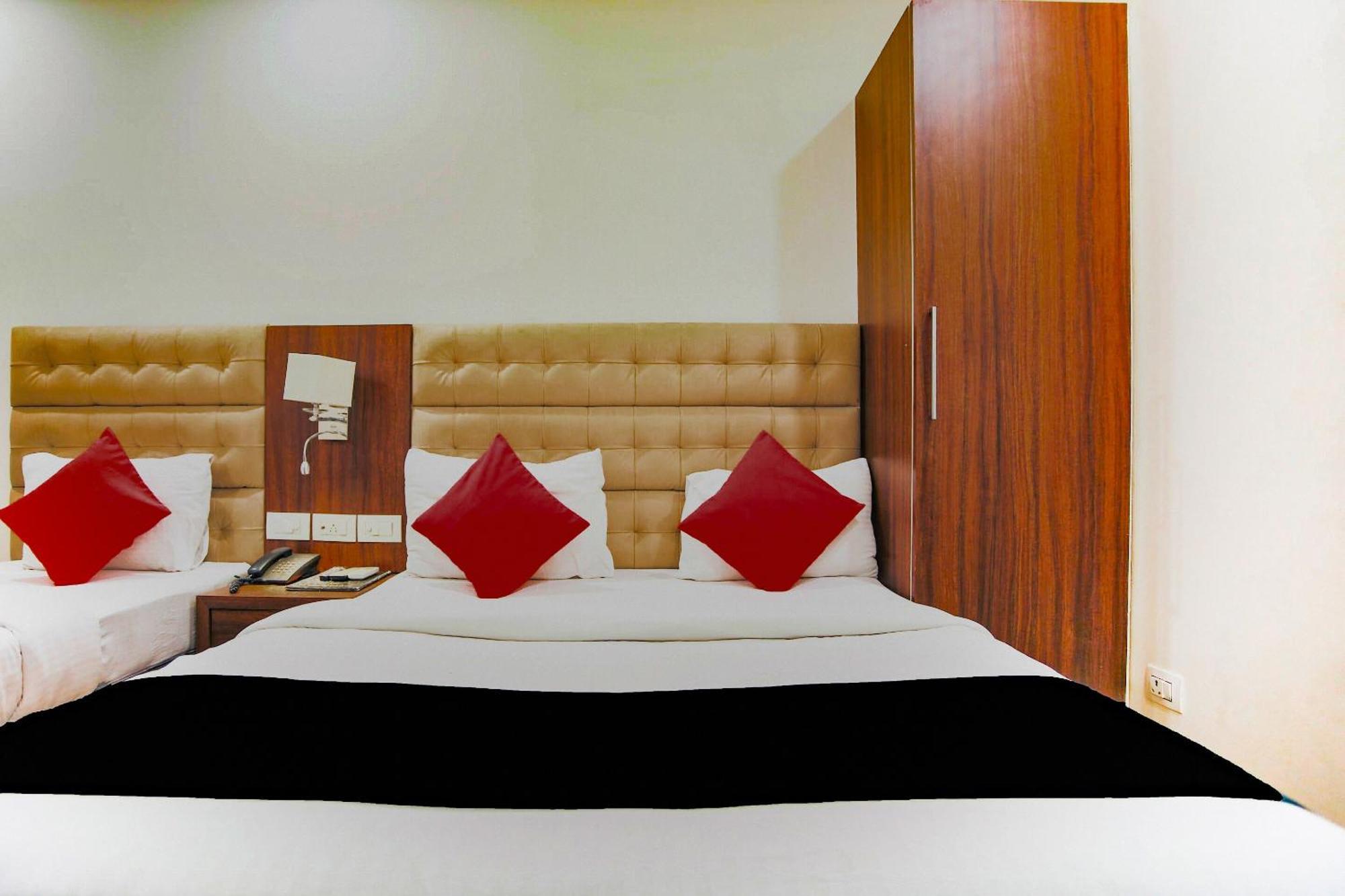Collection O The Kailash Dev Hotel New Delhi Exterior photo