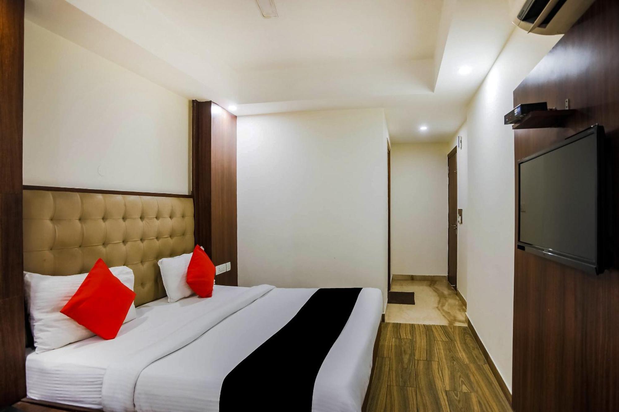 Collection O The Kailash Dev Hotel New Delhi Exterior photo