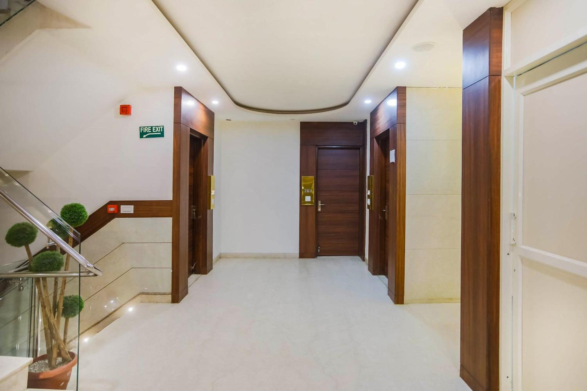 Collection O The Kailash Dev Hotel New Delhi Exterior photo