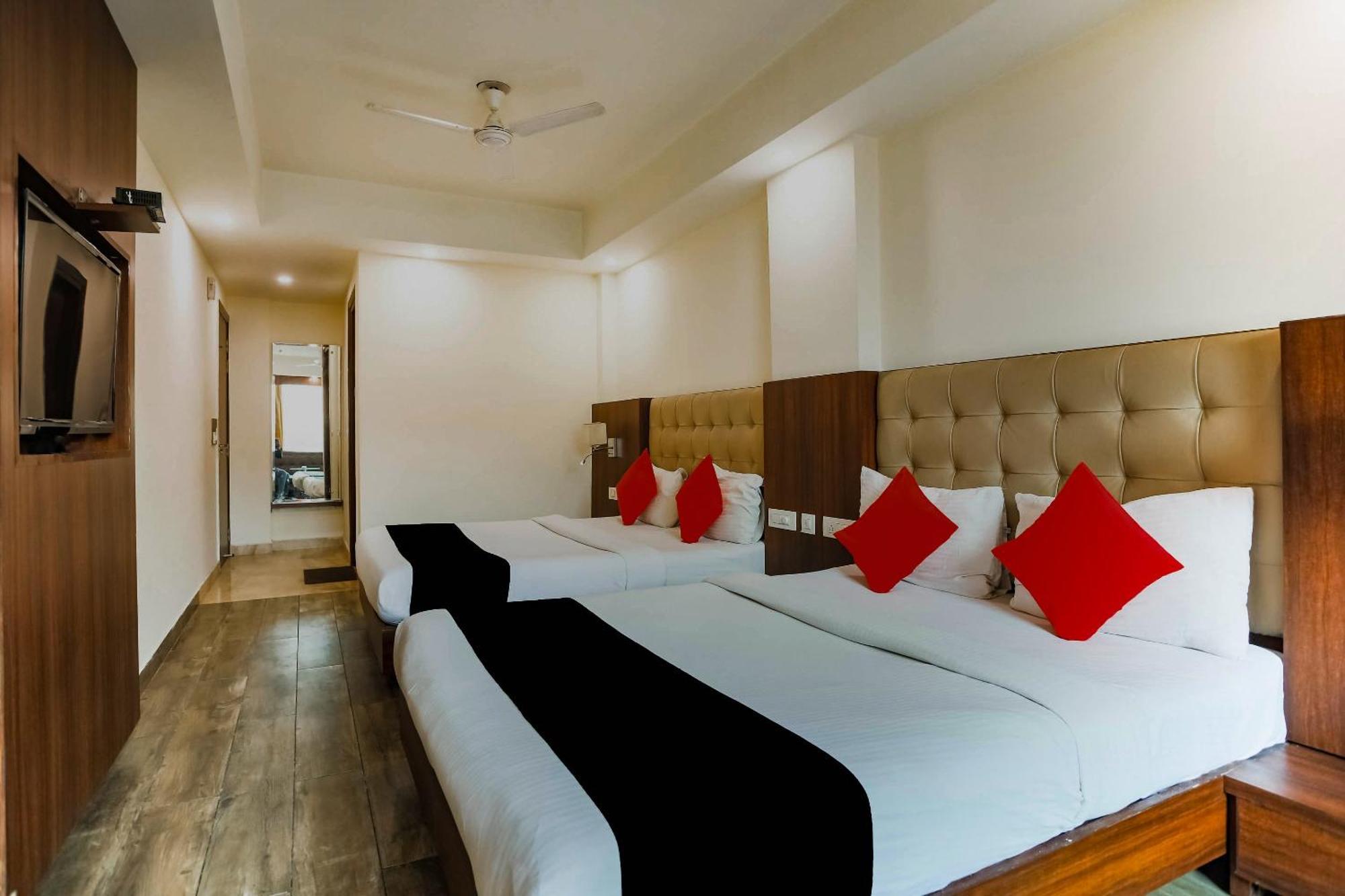 Collection O The Kailash Dev Hotel New Delhi Exterior photo