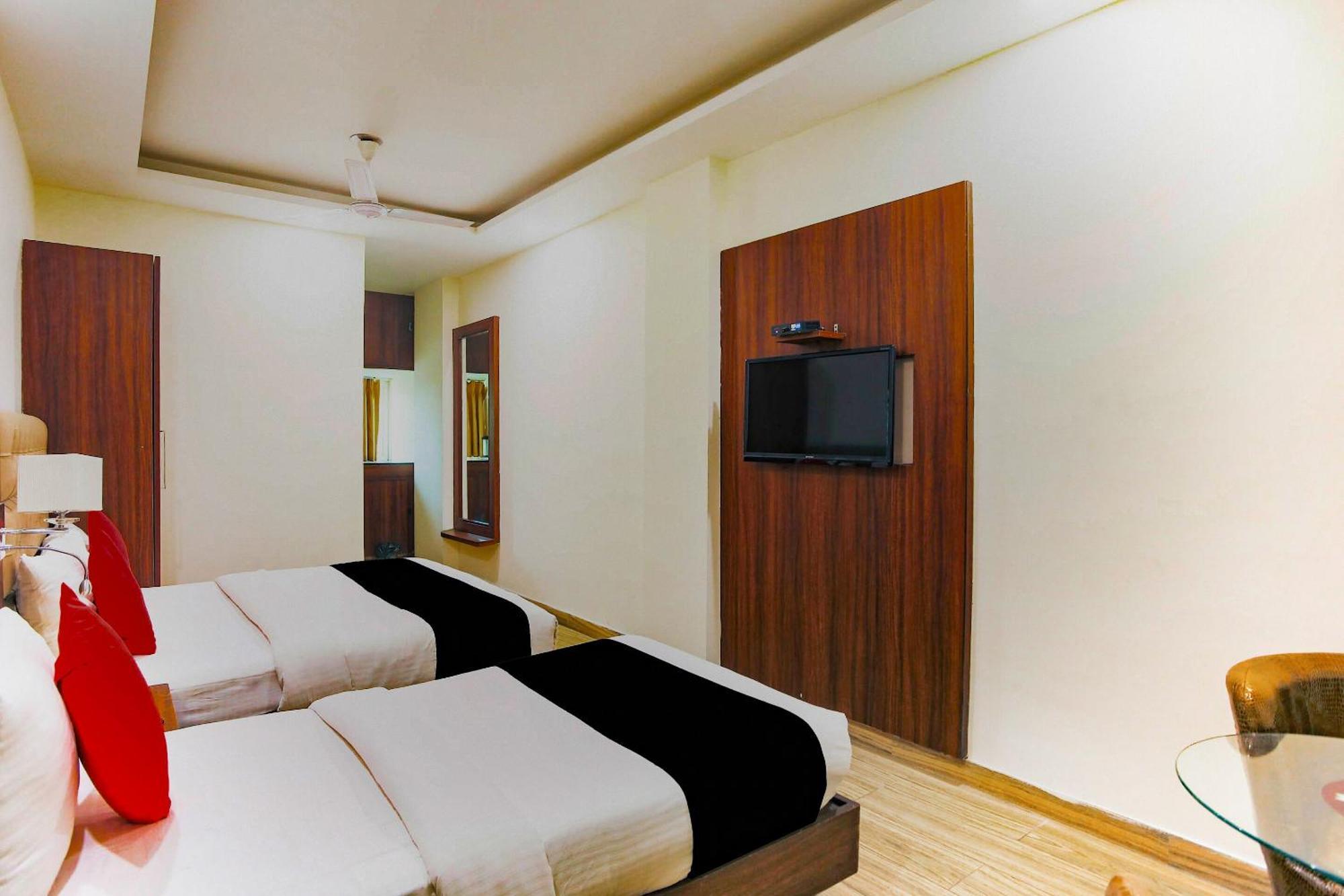 Collection O The Kailash Dev Hotel New Delhi Exterior photo